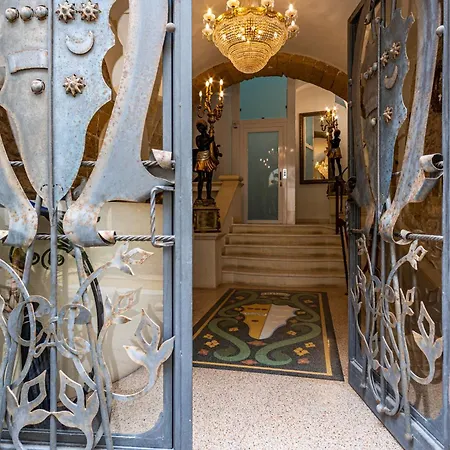 Palazzo Gallo 4* غالّيبولي